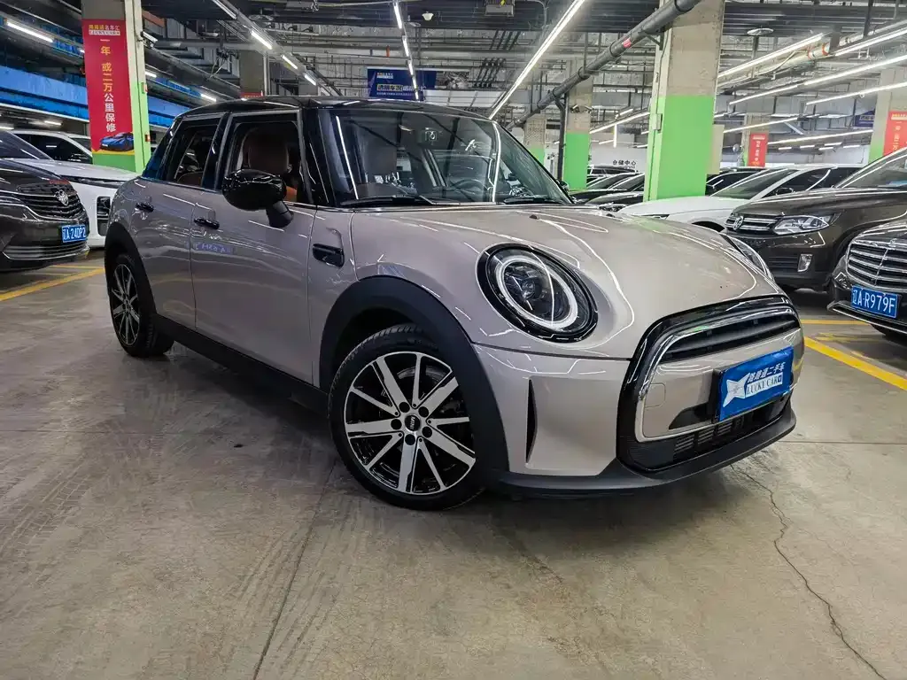 MINI Cooper (3-door) 2021 из CN, фото 2