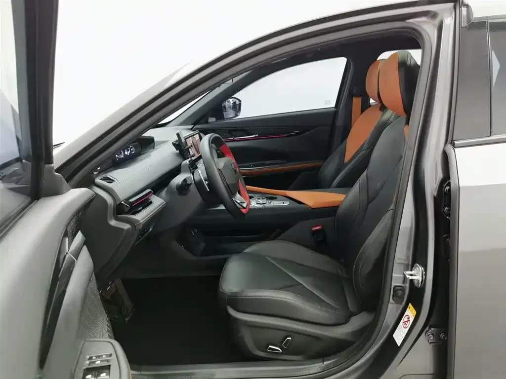 Changan UNI-V 2023 из CN, фото 9