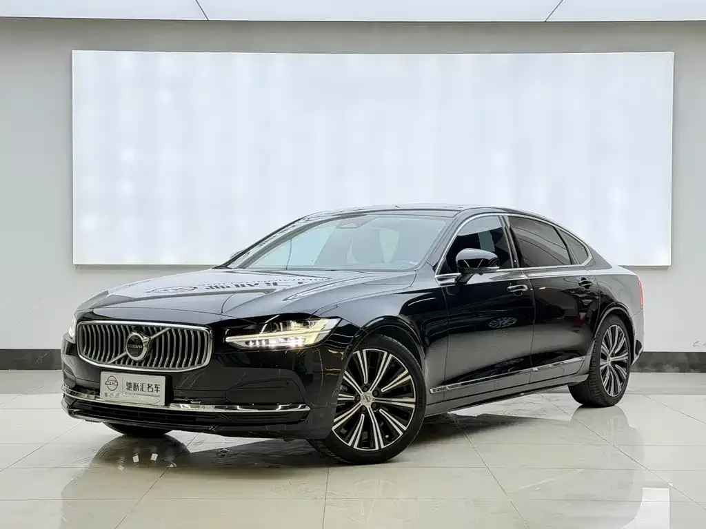 Volvo S90 2024 из CN, фото 1