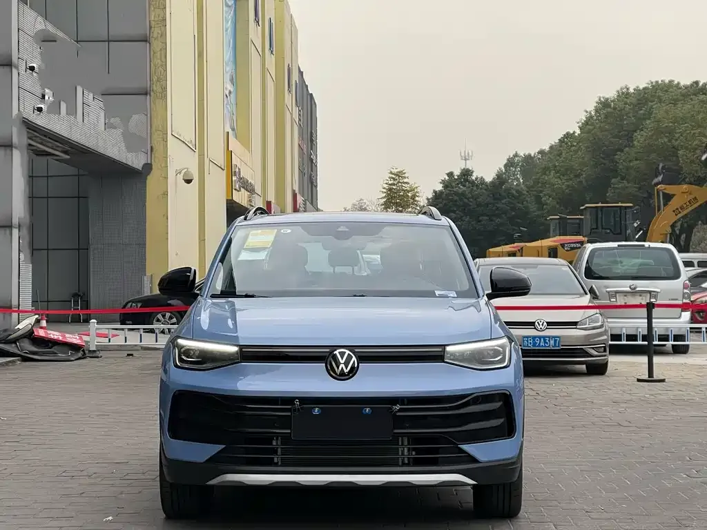 Volkswagen Tharu — фото 6