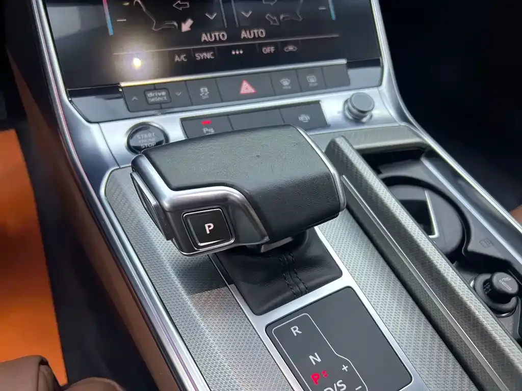 Audi A6L 2021 из CN, фото 8