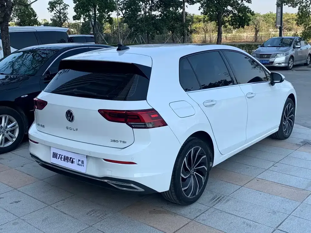 Volkswagen Golf 2021 из CN, фото 3