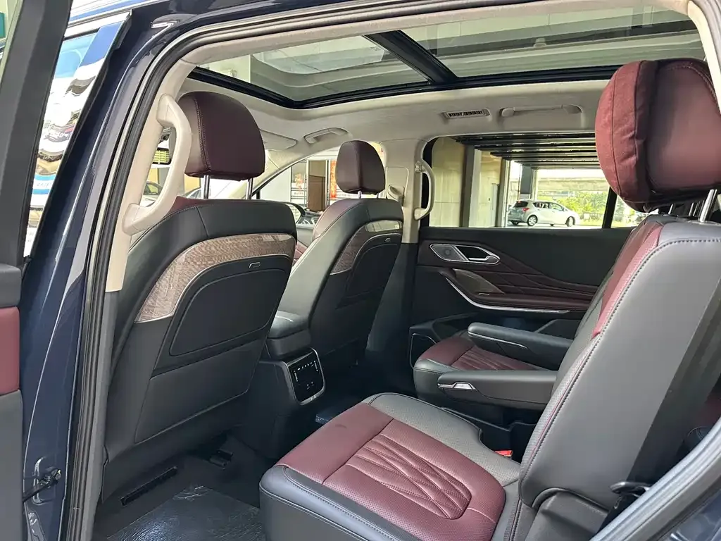 Hongqi HS7 2023 из CN, фото 5