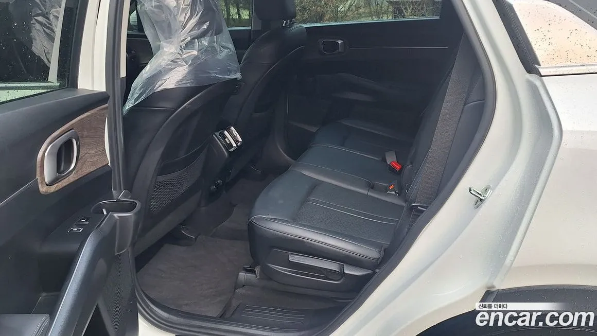 Kia Sorento — фото 10