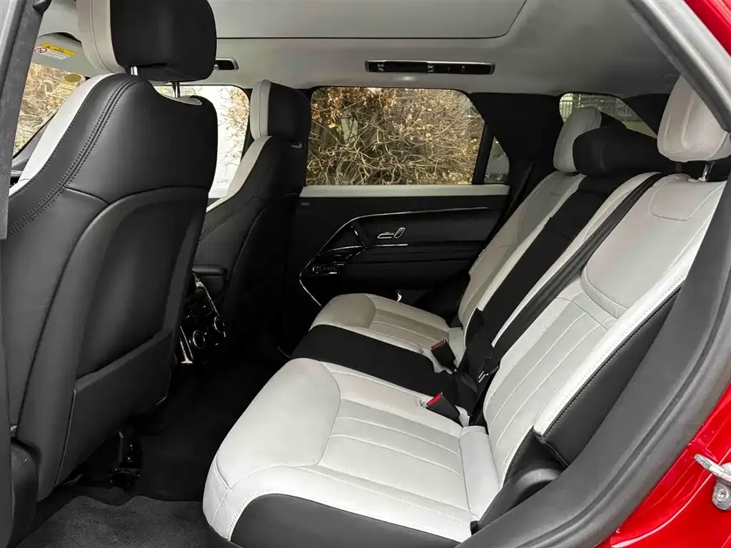 Land Rover Sport PHEV 2024 из CN, фото 6