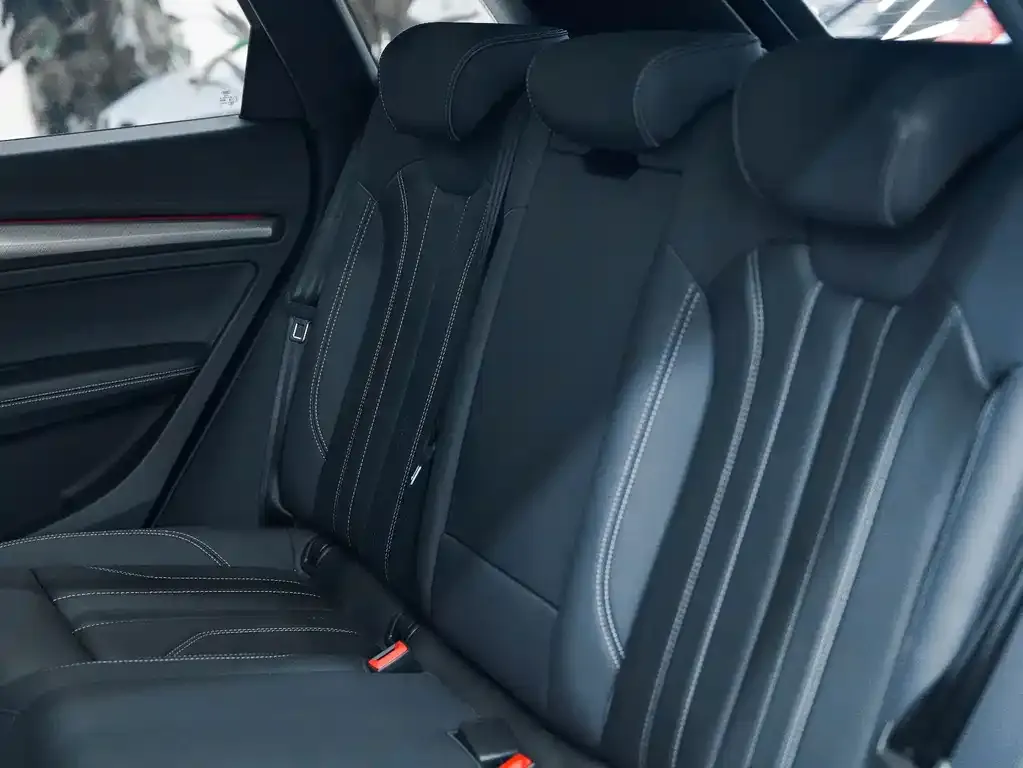 Audi Q5L 2023 из CN, фото 10