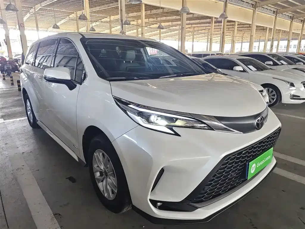Toyota Granvia — фото 9