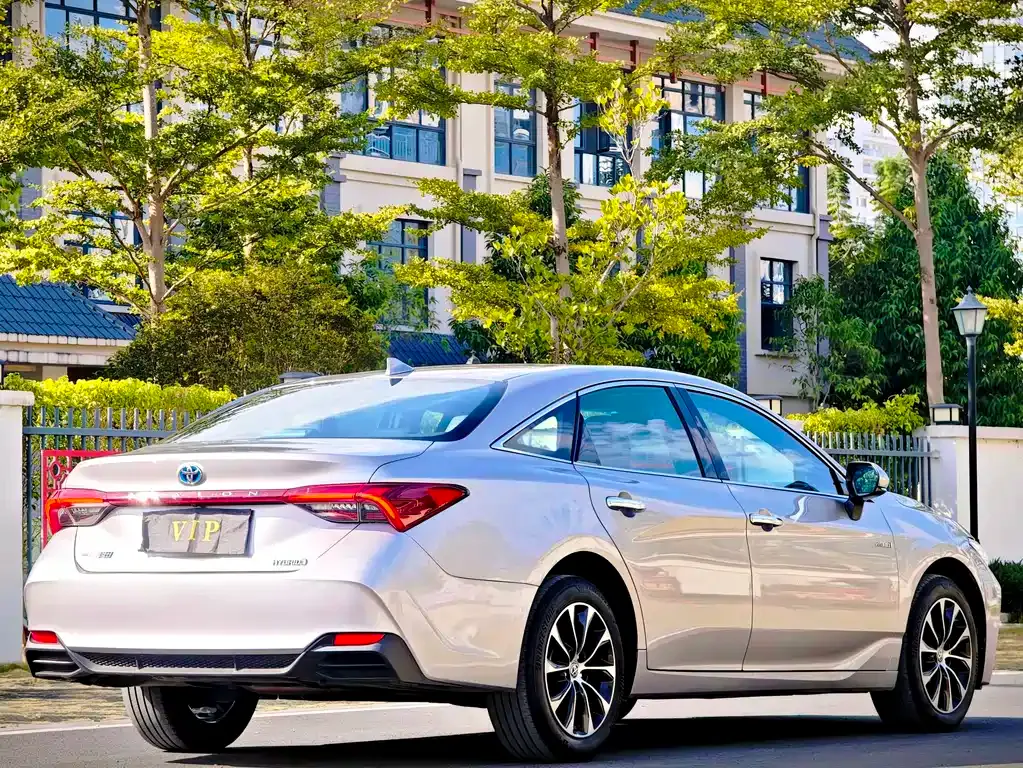 Toyota Avalon — фото 6