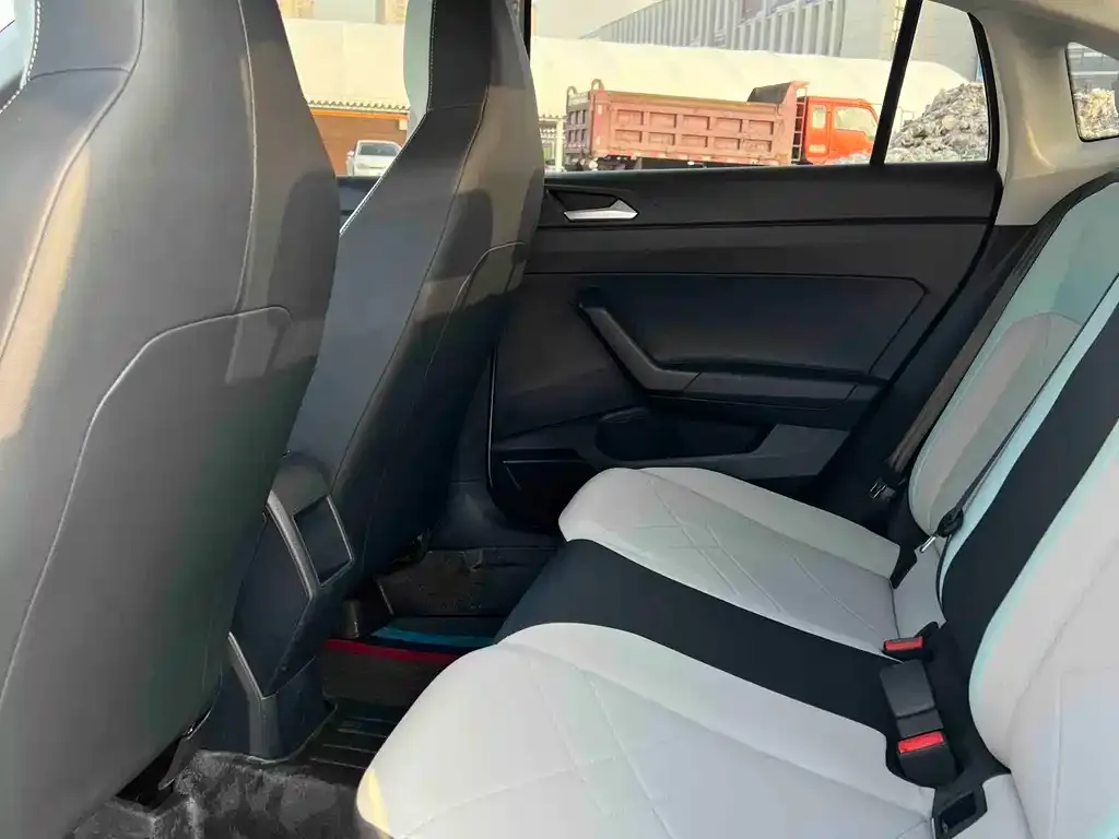 Volkswagen Lavida 2025 из CN, фото 3