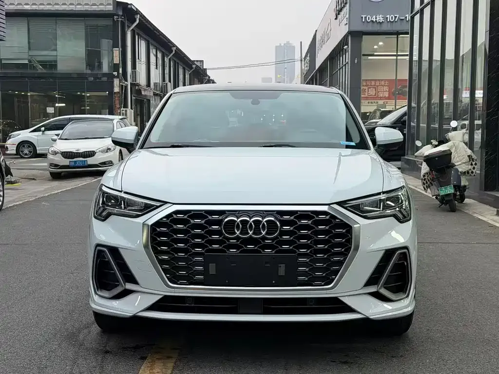 Audi Q3 Sportback — фото 4