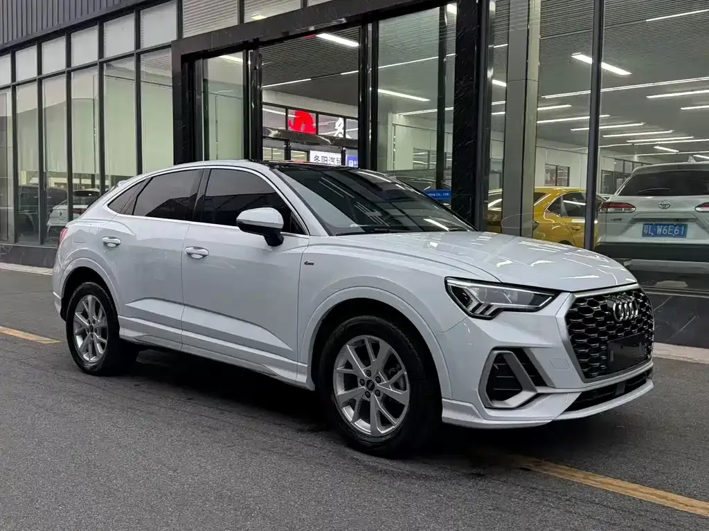 Audi Q3 Sportback — фото 5