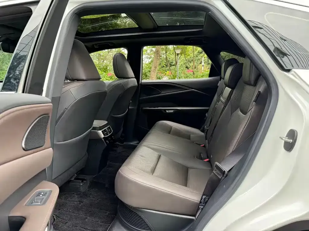 Lexus RX — фото 2