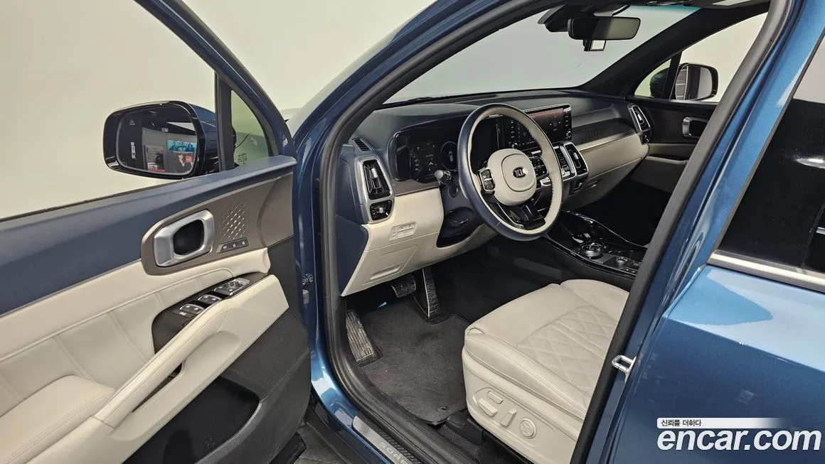 Kia Sorento — фото 7