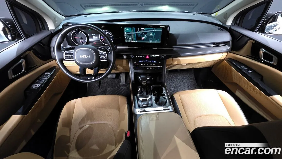 Kia Carnival — фото 10