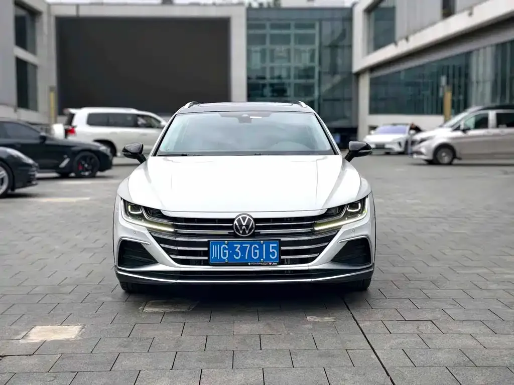 Volkswagen CC 2023 из CN, фото 8