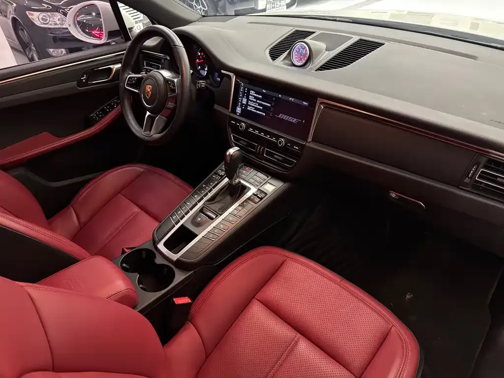 Porsche Macan 2021 из CN, фото 8