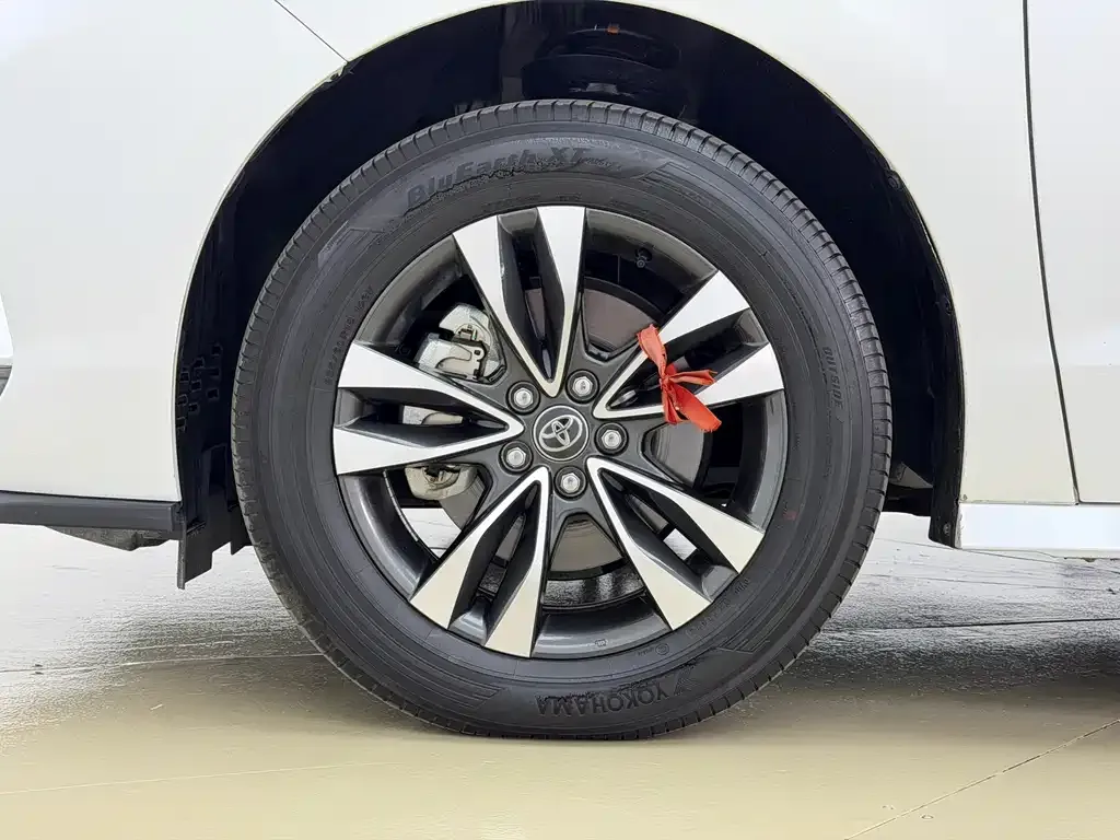 Toyota Granvia 2024 из CN, фото 8