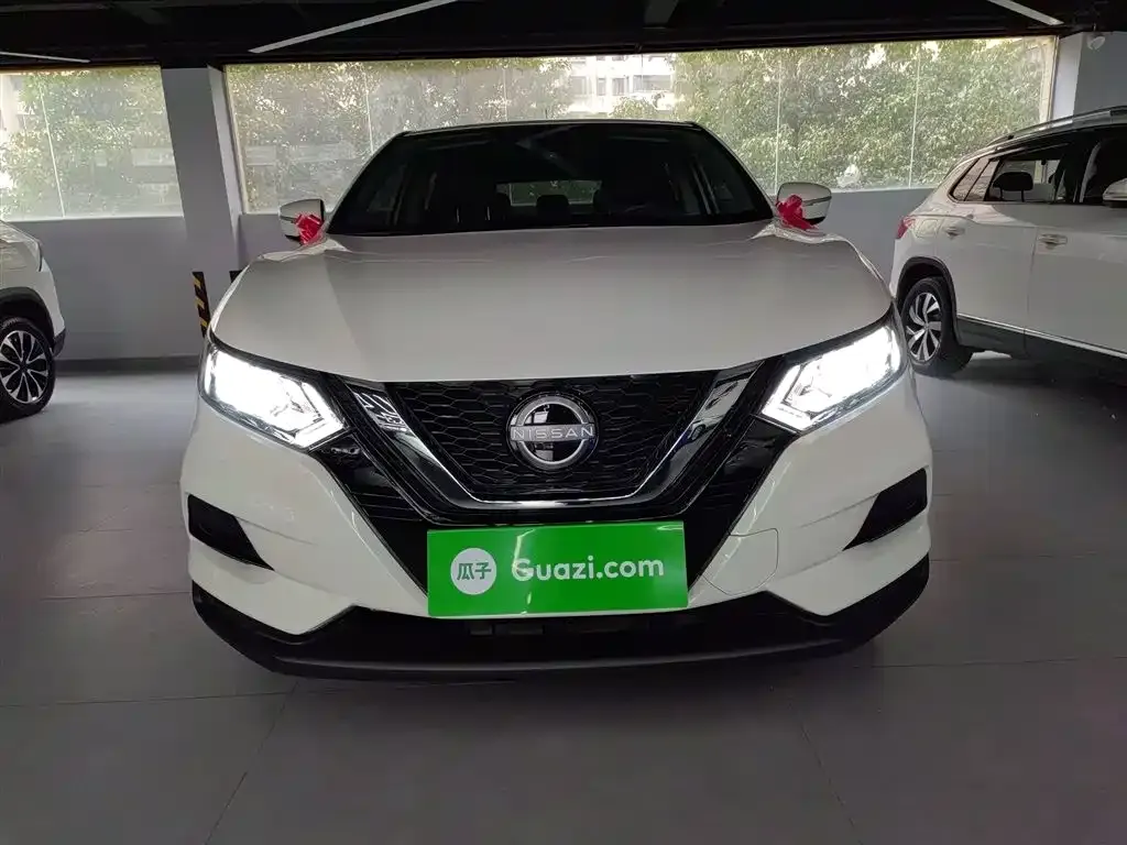 Nissan Qashqai — фото 9