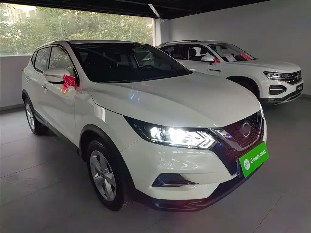 Nissan Qashqai — фото 7
