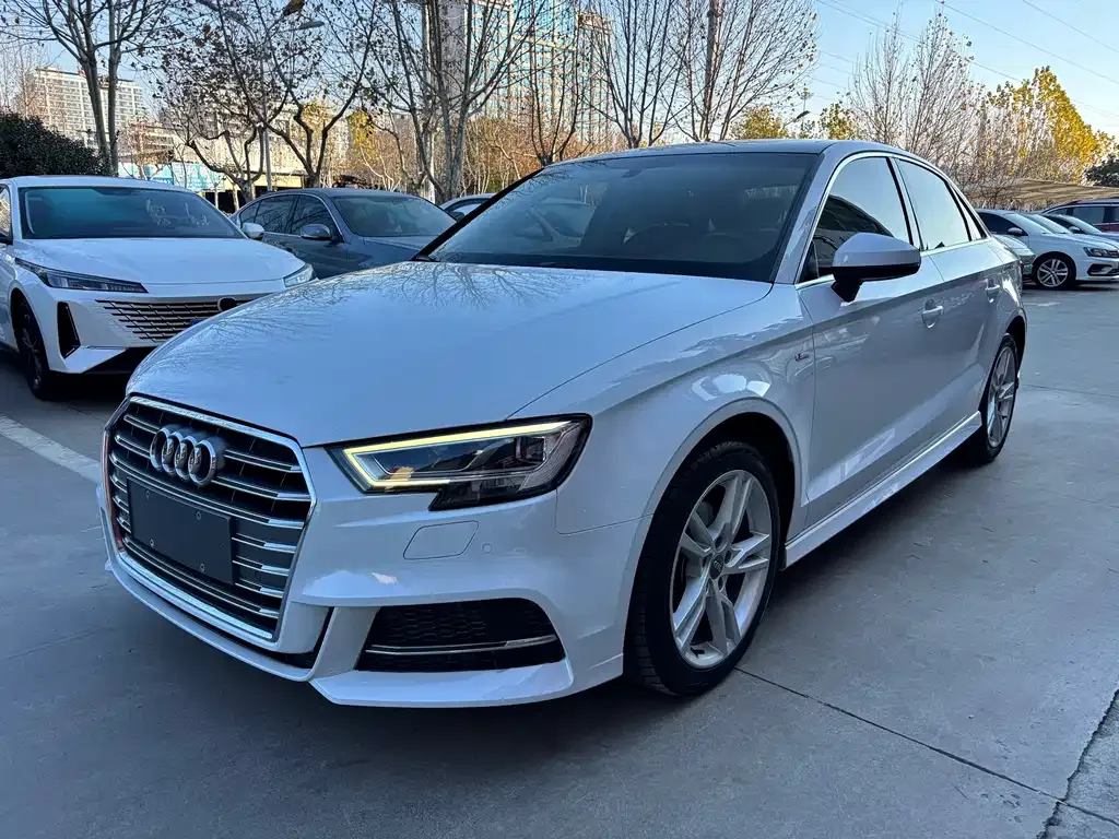 Audi A3 2021 из CN, фото 1