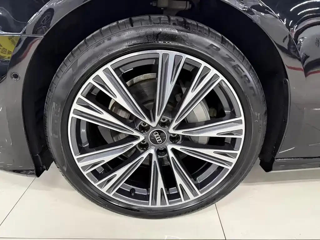 Audi A6L 2024 из CN, фото 9