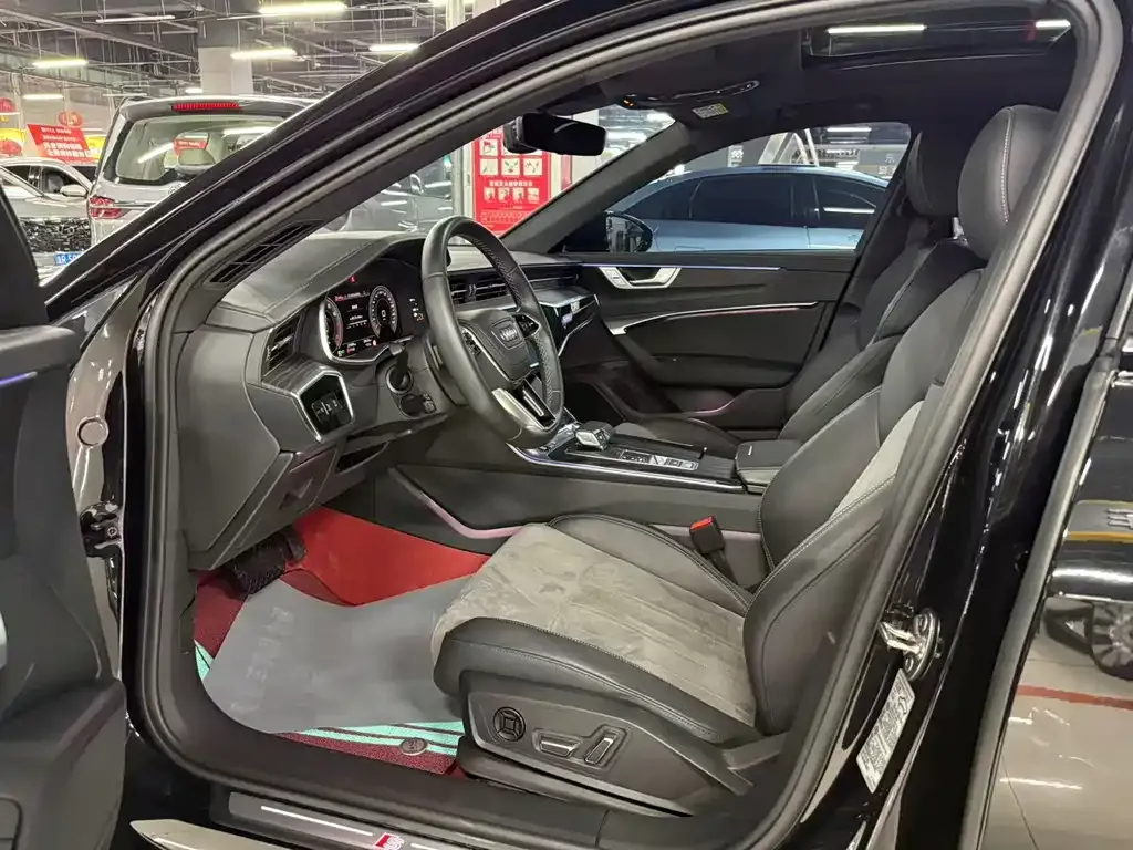 Audi A6L 2024 из CN, фото 8