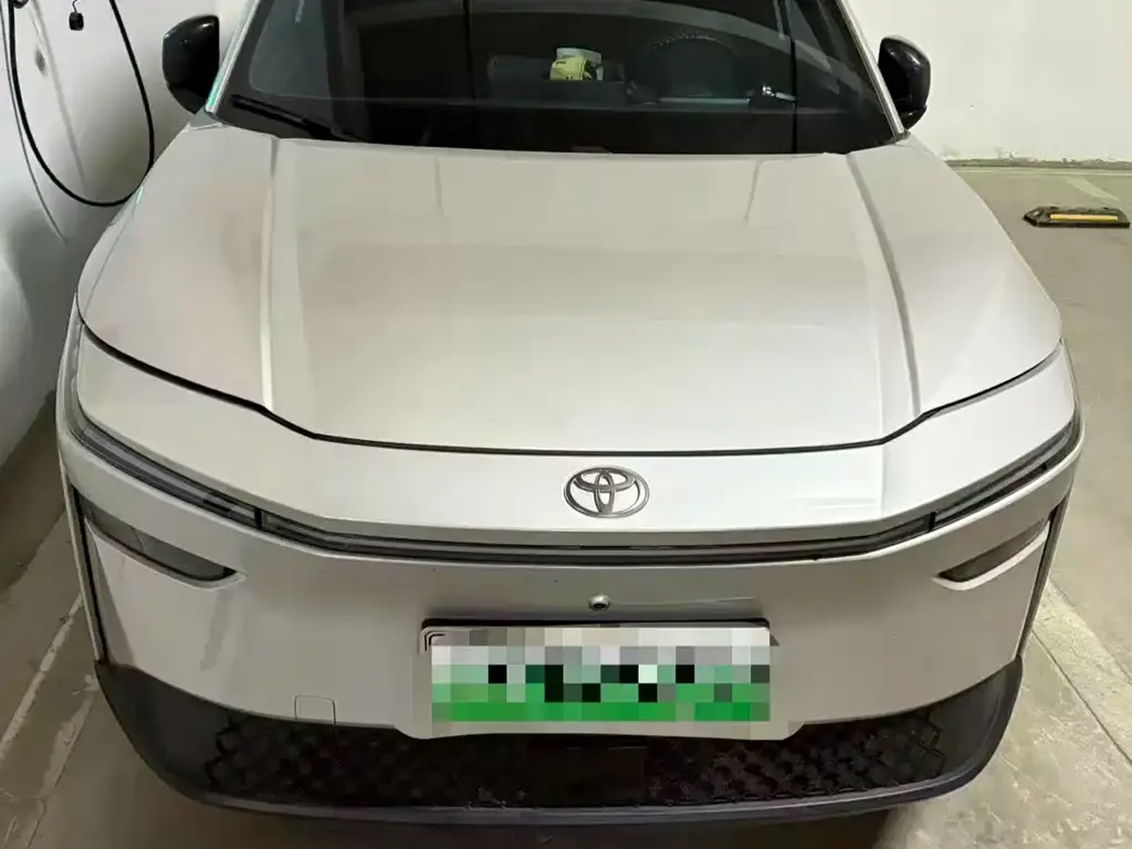 Toyota Platinum 3X 2025 из CN, фото 2