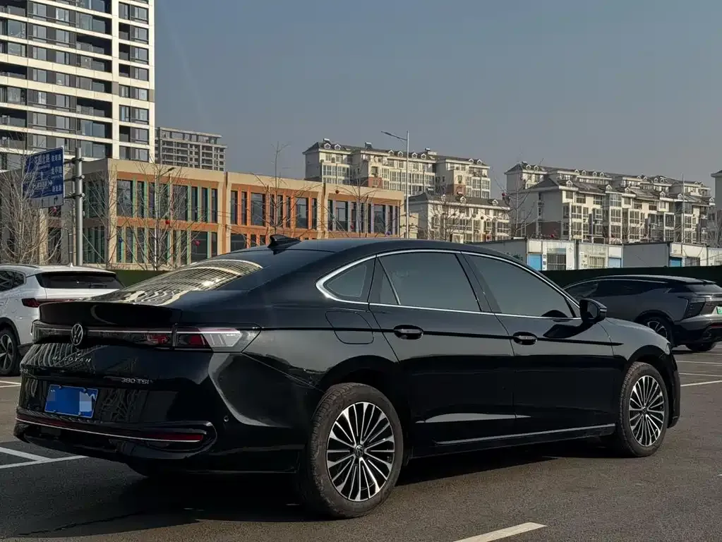 Volkswagen Magotan 2024 из CN, фото 6