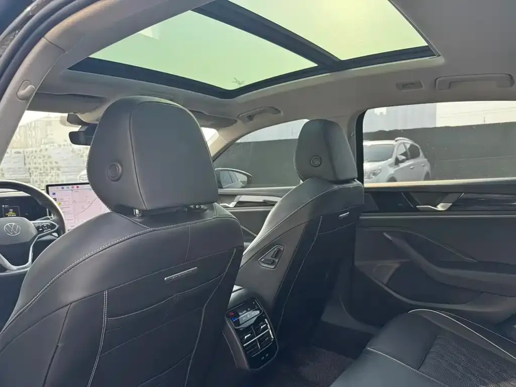 Volkswagen Magotan 2024 из CN, фото 3