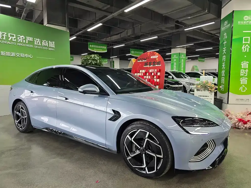 BYD Seal — фото 10
