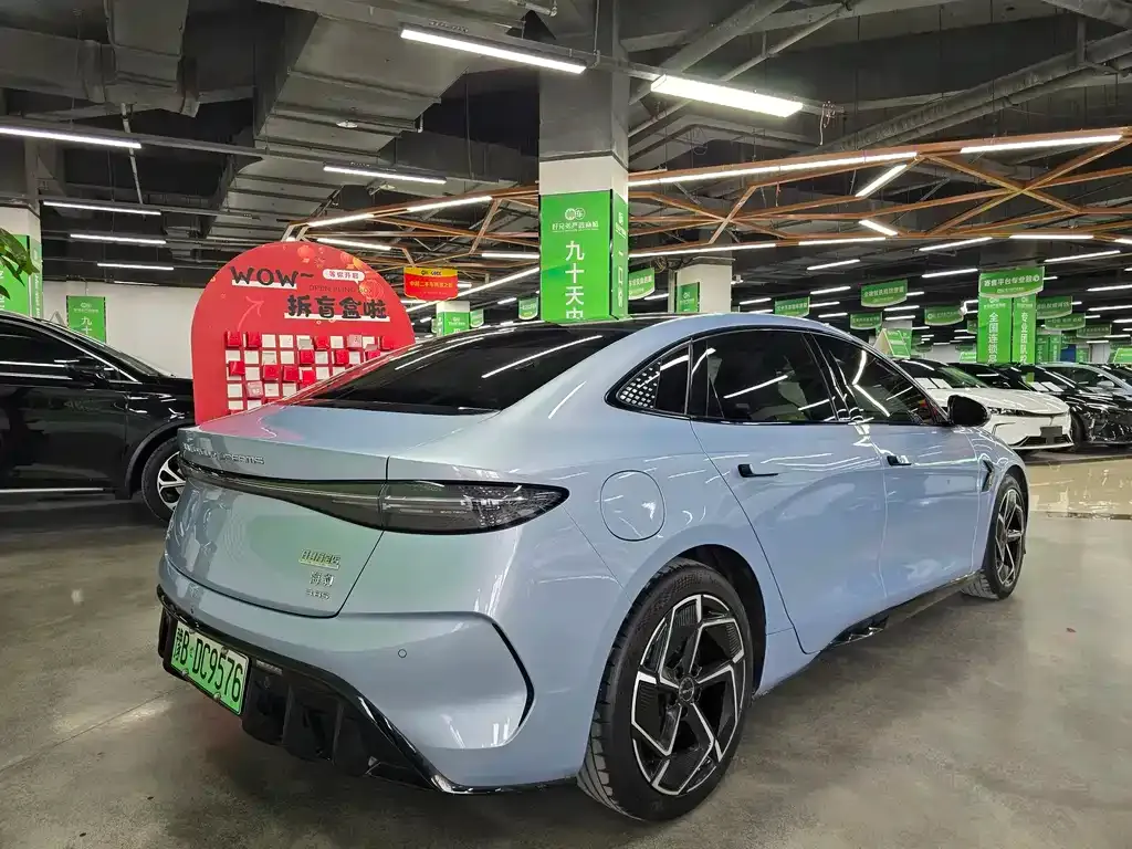 BYD Seal — фото 9