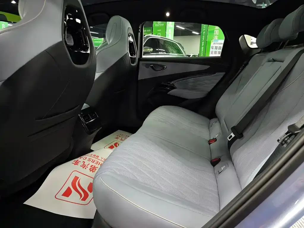 BYD Seal — фото 2