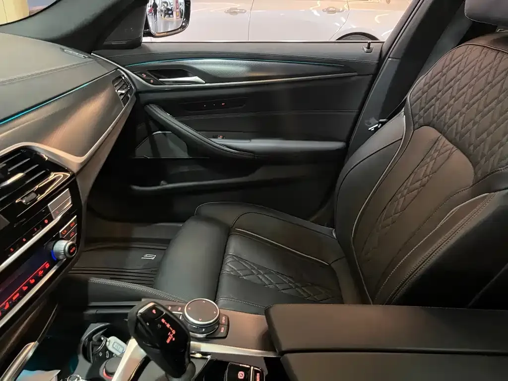 BMW 5 Series (Import) 2021 из CN, фото 6