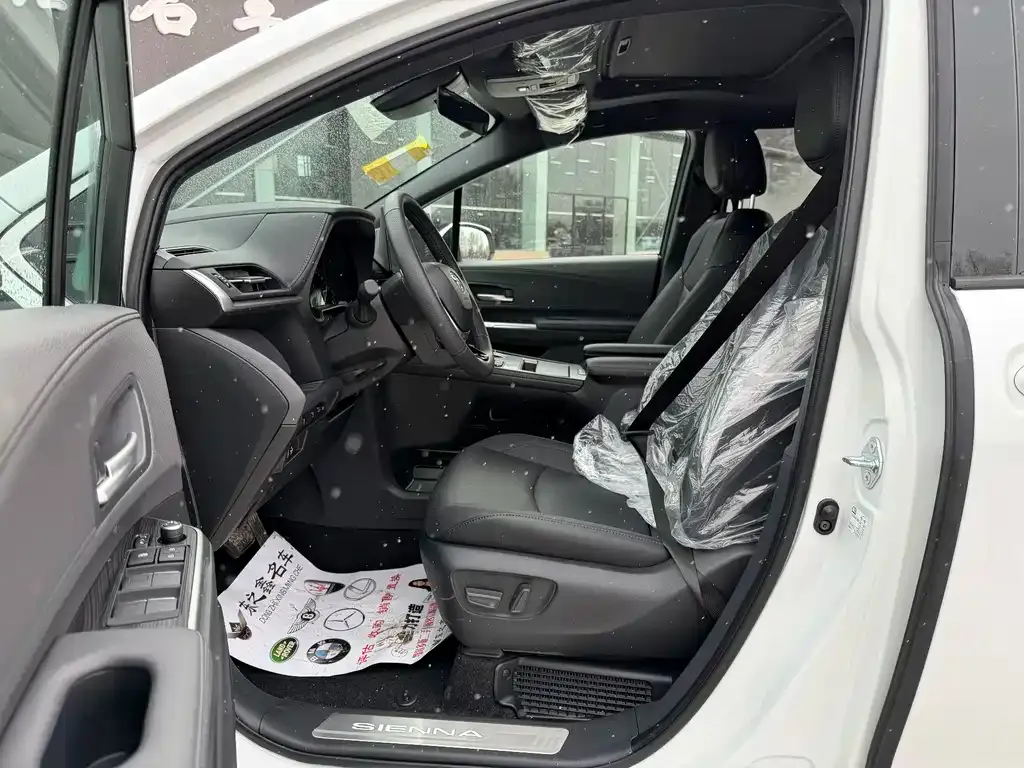 Toyota Sienna 2026 из CN, фото 8