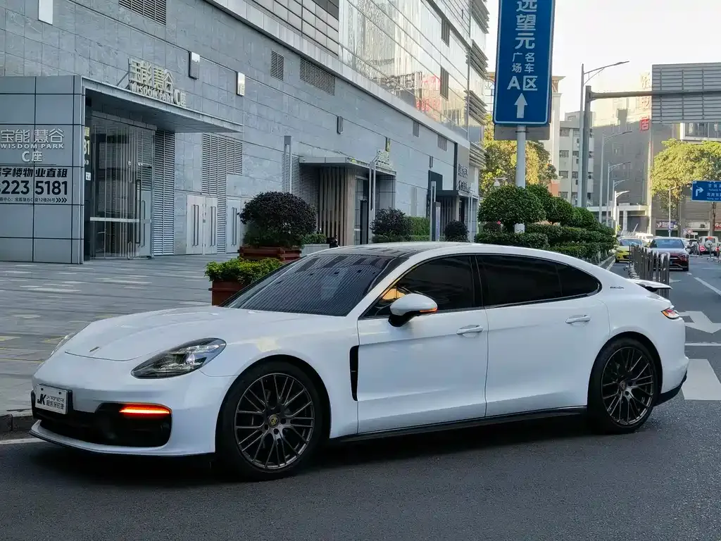 Porsche Panamera 2023 из CN, фото 1