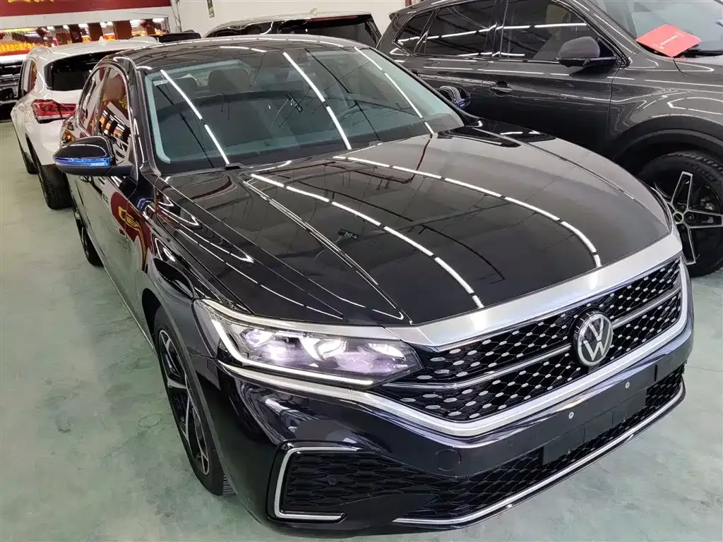 Volkswagen Passat — фото 4