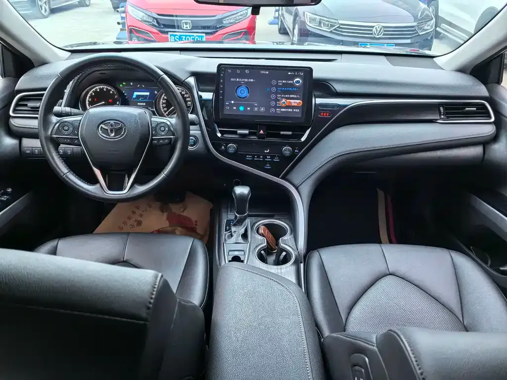 Toyota Camry 2023 из CN, фото 10