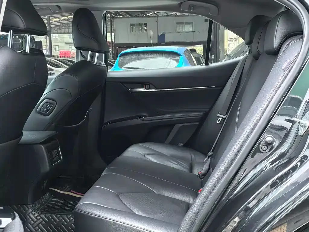 Toyota Camry 2023 из CN, фото 8