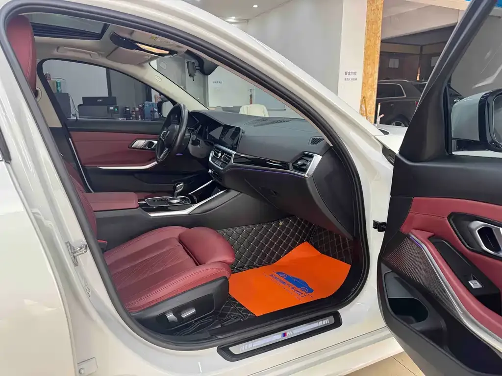 BMW 3 Series 2022 из CN, фото 10