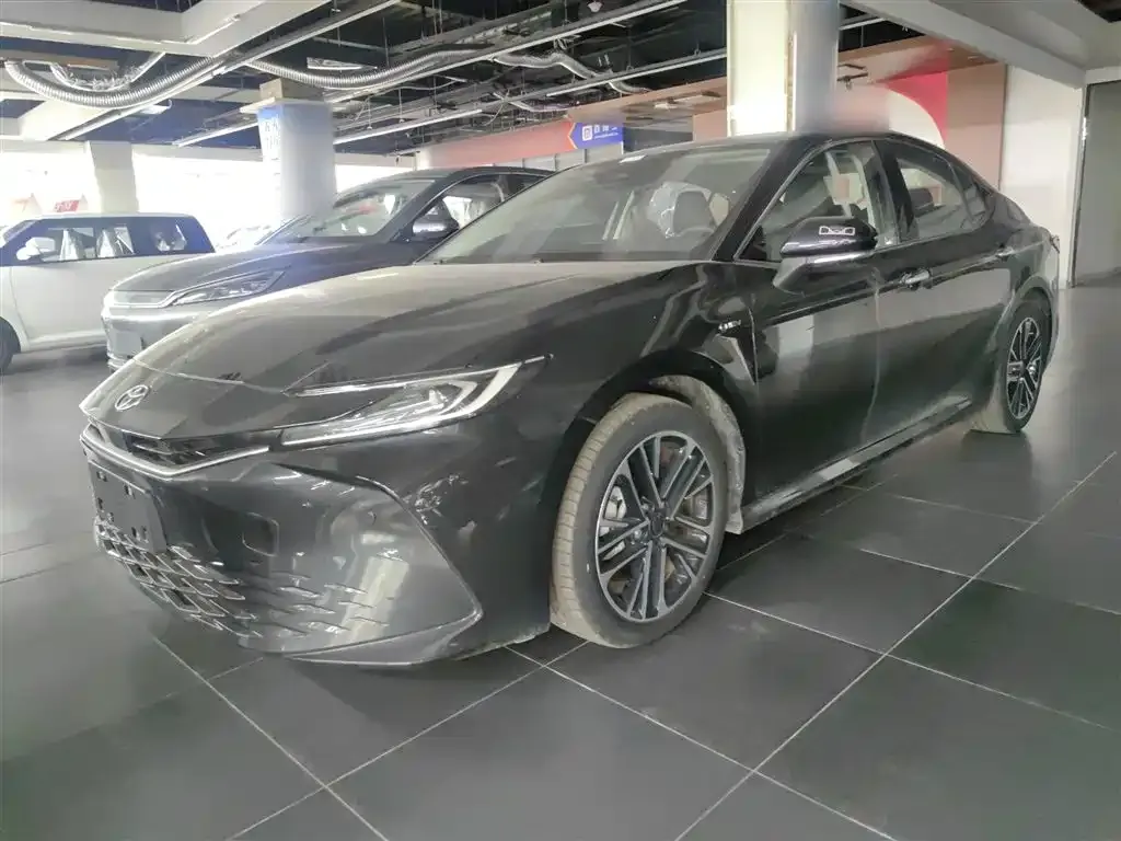 Toyota Camry 2025 из CN, фото 1