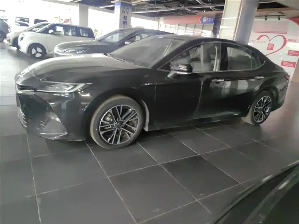 Toyota Camry 2025 из CN, фото 4