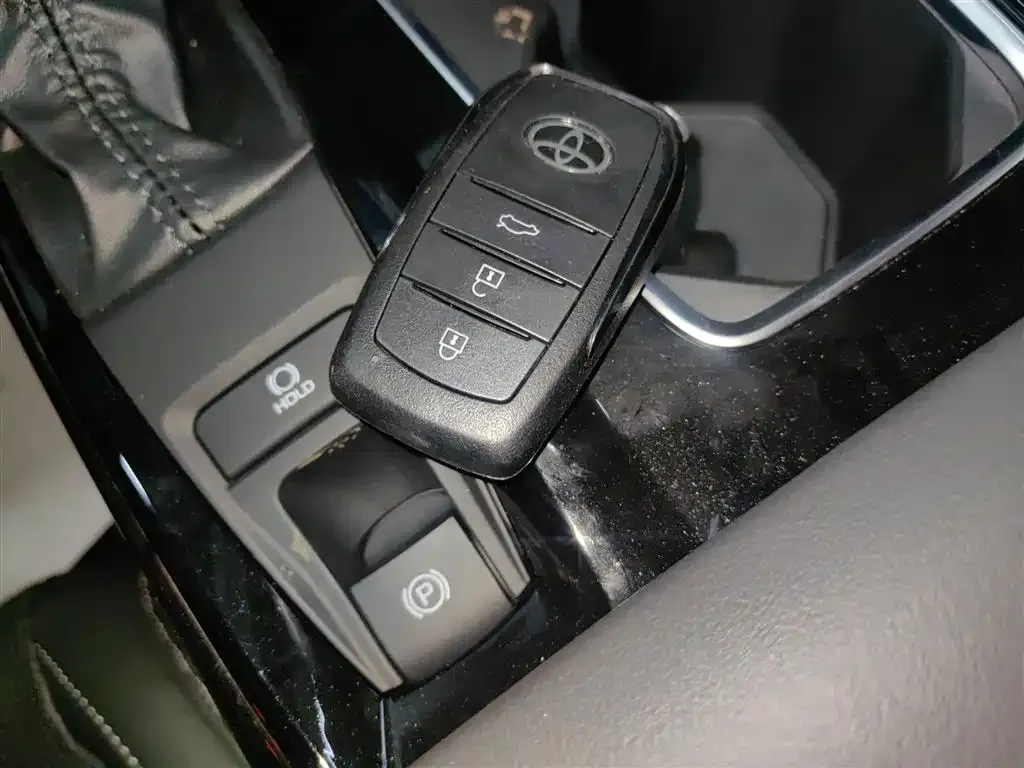 Toyota Camry 2025 из CN, фото 6