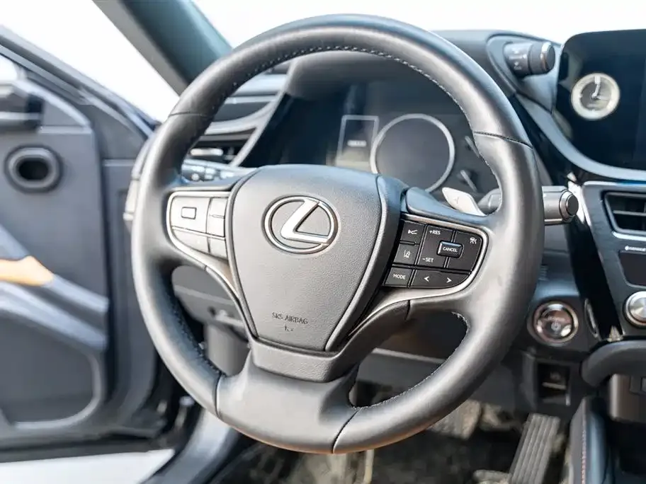 Lexus ES 2024 из CN, фото 8