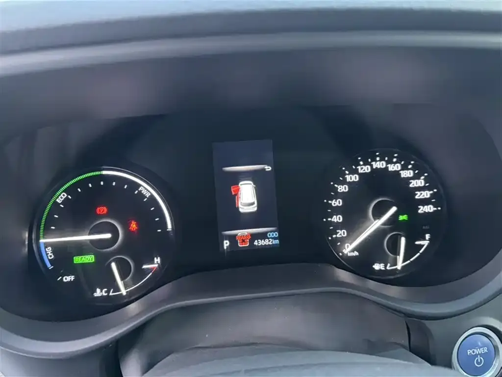 Toyota Sienna 2023 из CN, фото 2