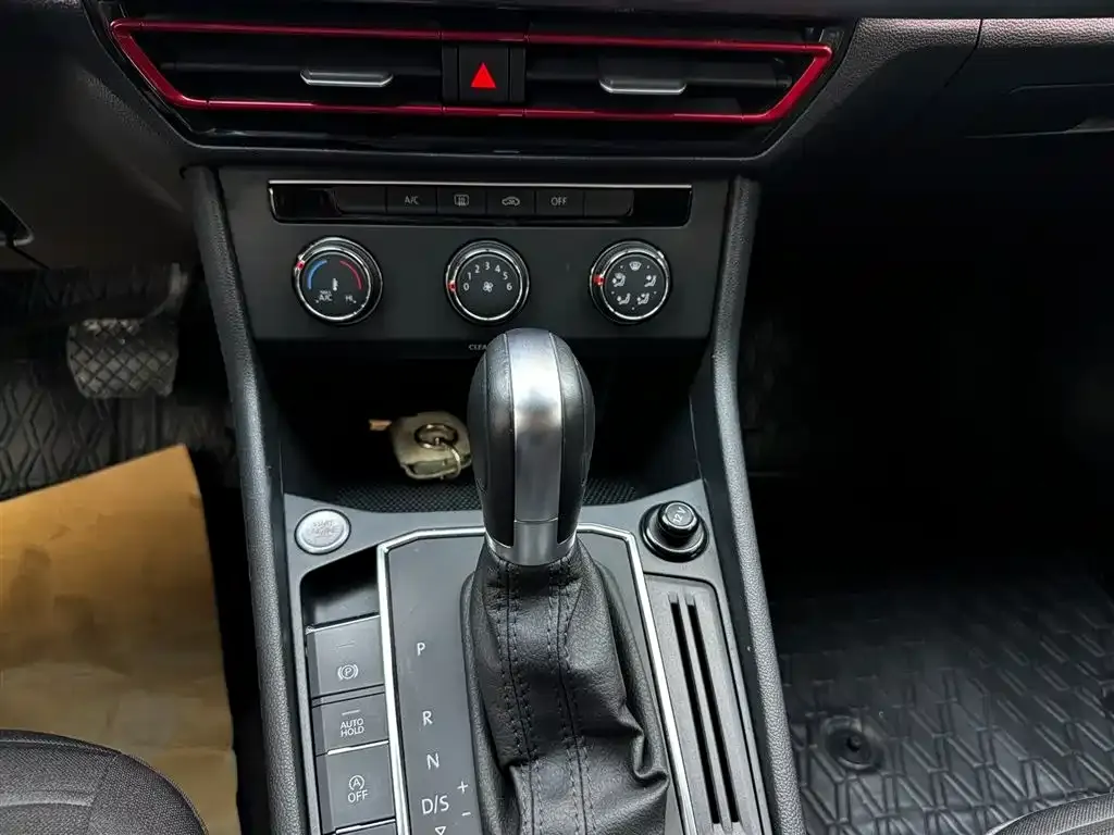 Volkswagen Lavida 2022 из CN, фото 3