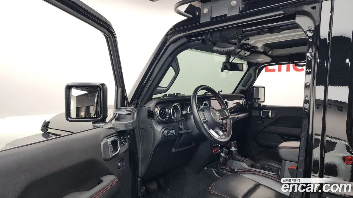 Jeep Wrangler 2023 из KR, фото 10