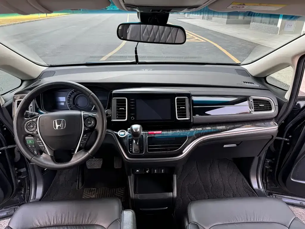 Honda Elysion 2021 из CN, фото 2