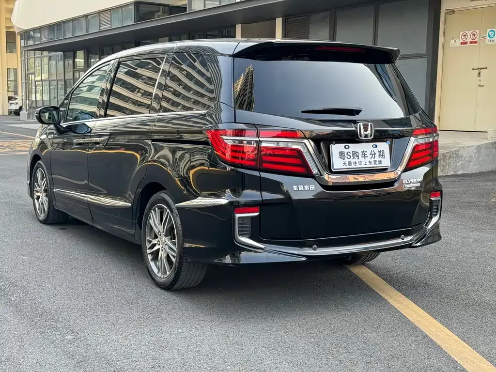 Honda Elysion 2021 из CN, фото 4