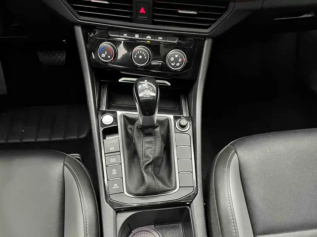 Volkswagen Sagitar 2021 из CN, фото 5