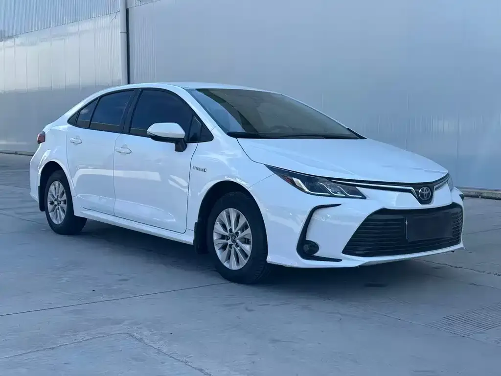 Toyota Corolla — фото 3